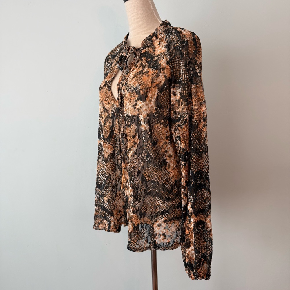 π Free People Sheer Lace Snake Print Oversized Boho Layering Stretch Blouse S - Picture 9 of 13